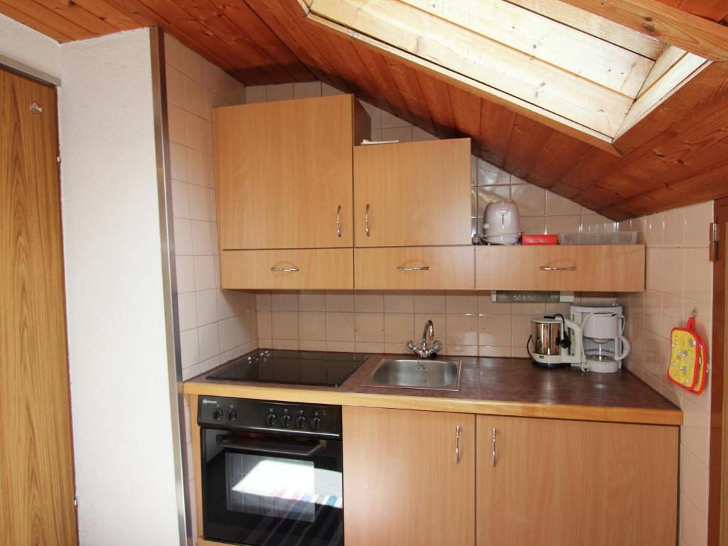 Kuchyňa alebo kuchynka v ubytovaní Apartment in Ötz near Hochoetz Ski Area