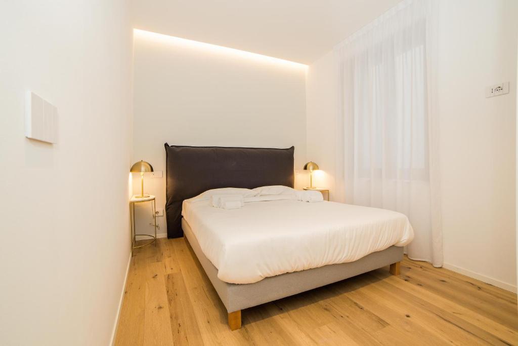 MILAN CHIC Luxury Apartments-hosted by Sweetstay - Two-Bedroom Apartment