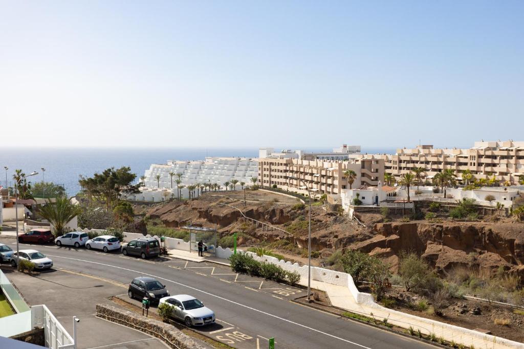 Oceanfront Rental - Apartment With Sea View