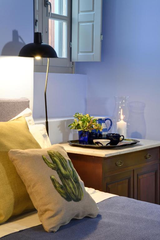 Cactus Hydra - Art Apartments - 2