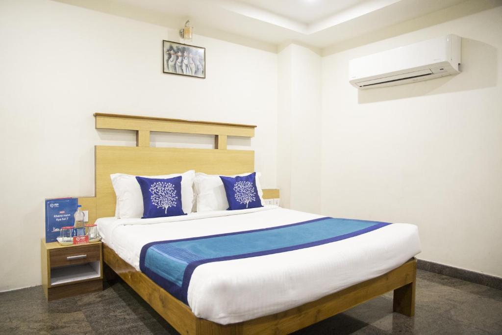 OYO 668 Hotel SLV Grand - Housity