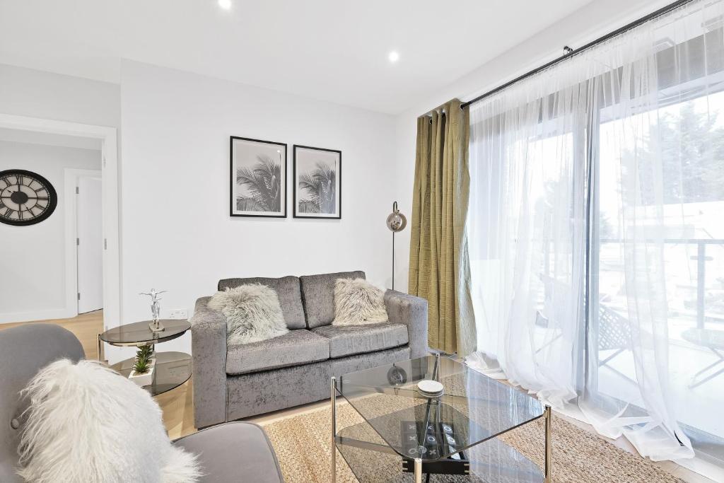 Belmore 1 & 2 Bedroom Luxury Apartments with Parking in Stanmore, North West By 360 Stays London - Apartamento De Dos Dormitorios
