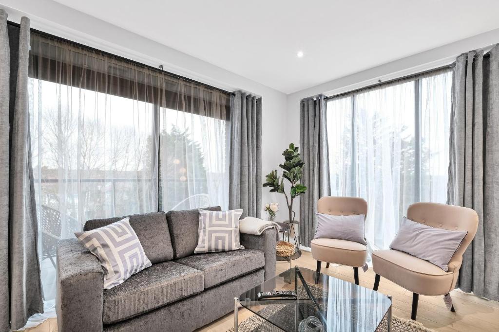 Belmore 1 & 2 Bedroom Luxury Apartments with Parking in Stanmore, North West By 360 Stays London - Apartamento De Una Habitación