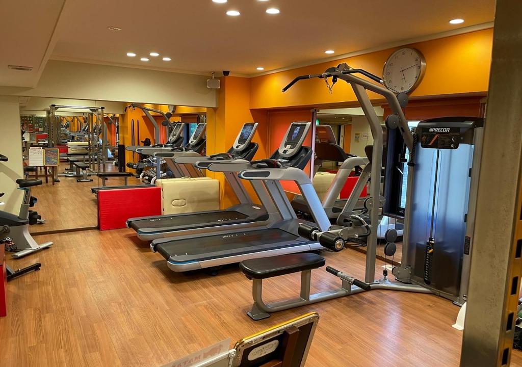 Fitness centrum a/nebo fitness zařízení v ubytování Nagoya B's Hotel