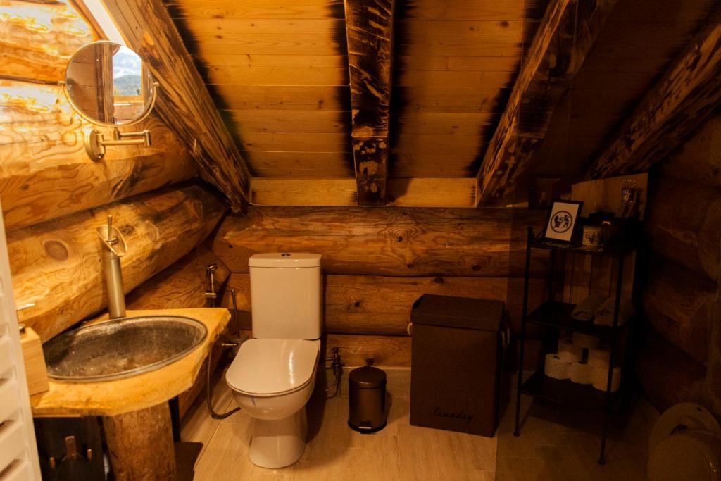 Koupelna v ubytování ECO HOUSES ART OF LIVING - Еко къщи изкуството да живееш