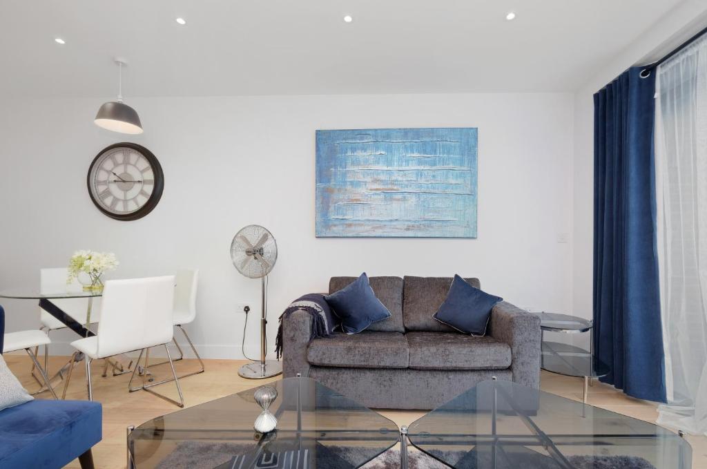 Belmore 1 & 2 Bedroom Luxury Apartments with Parking in Stanmore, North West By 360 Stays London - Apartamento De Dos Dormitorios