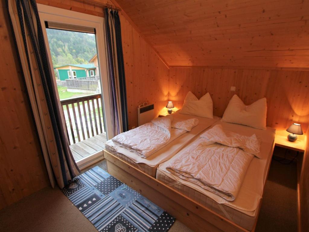 Postel nebo postele na pokoji v ubytování Chalet in Stadl an der Mur near Ski Slopes