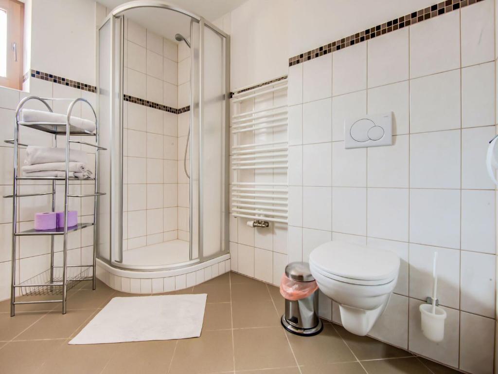 Koupelna v ubytování Attractive apartment in Hainzenberg with ski room