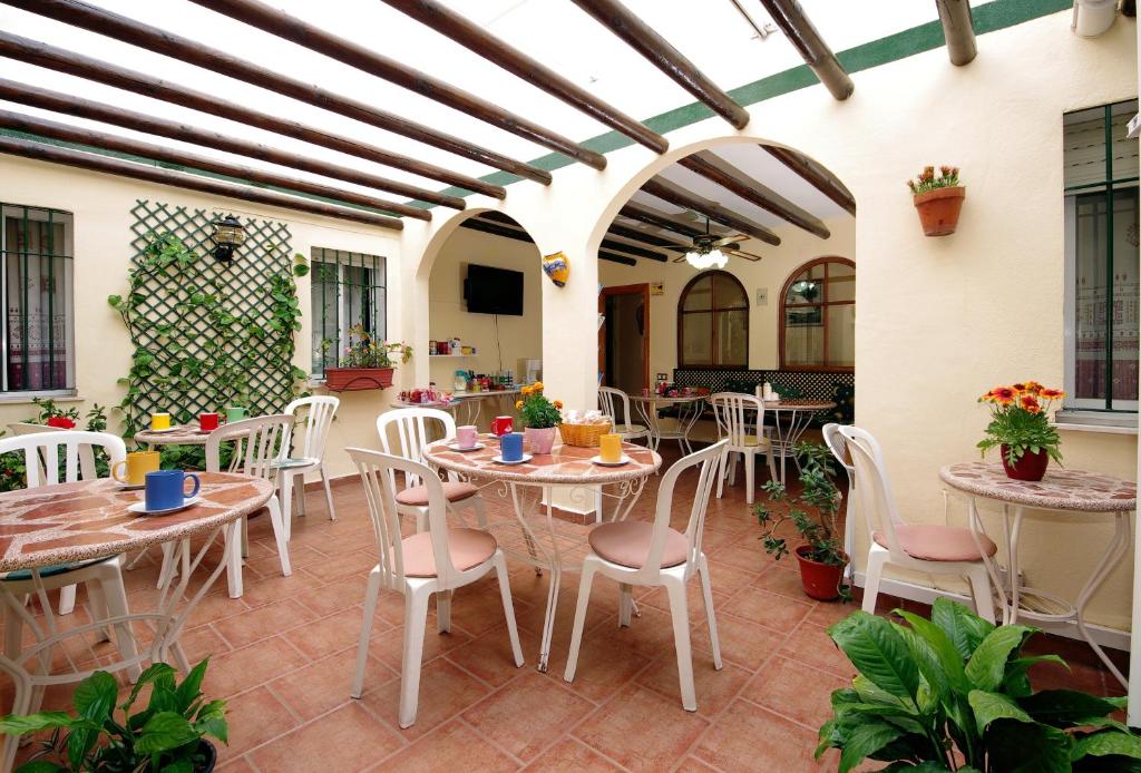 Restaurace v ubytování Hostal Azahara