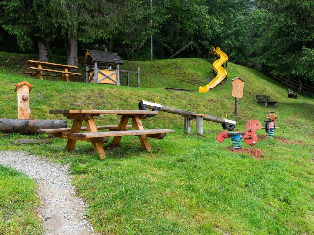 Zahrada ubytování Apartment in Hainzenberg near Ski Lift