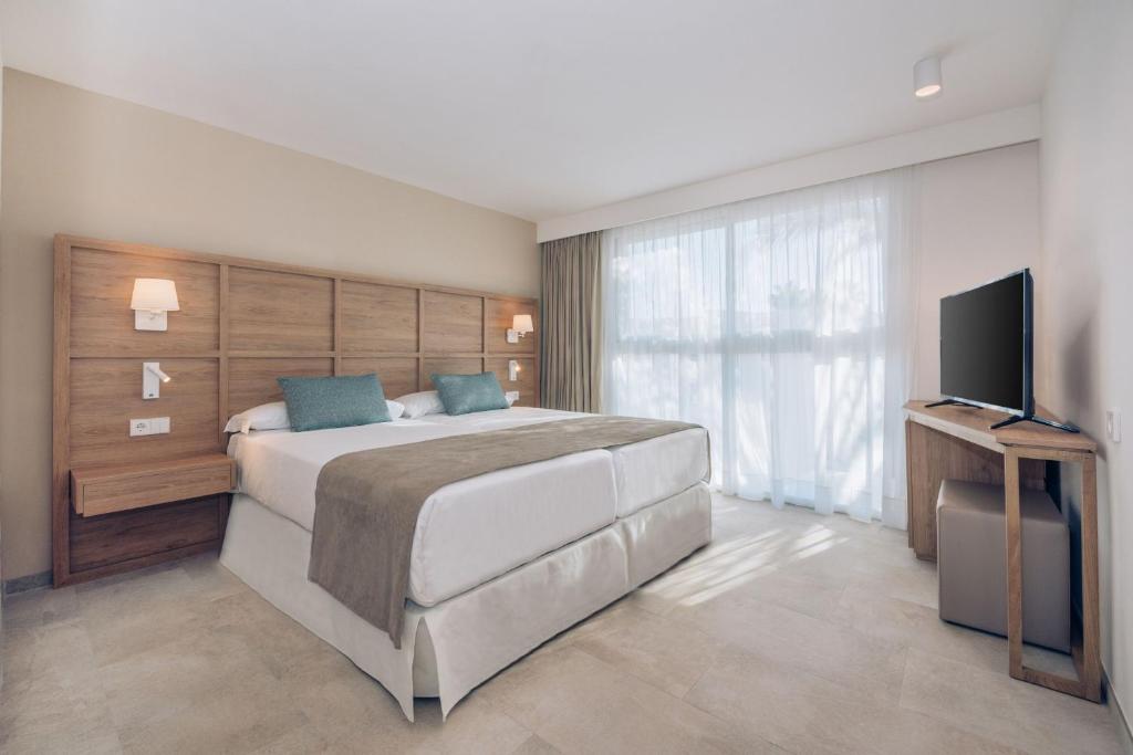 Iberostar Waves Cala Domingos All Inclusive - 