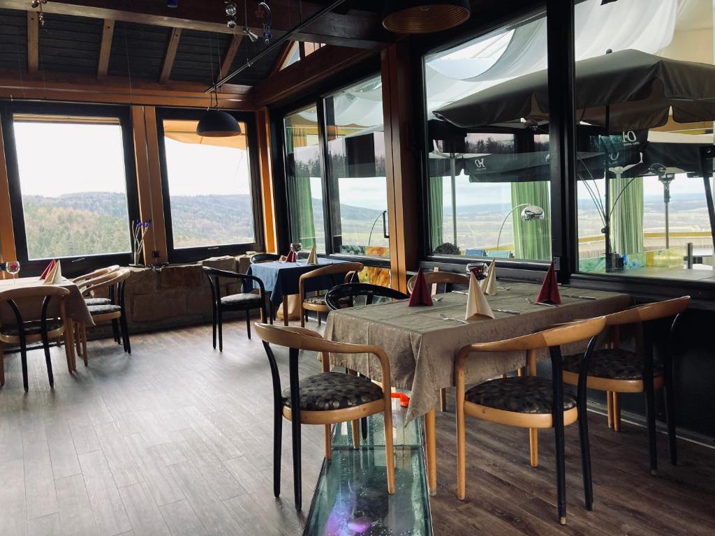 Posezení v ubytování Berg-Gasthof Hötzelein