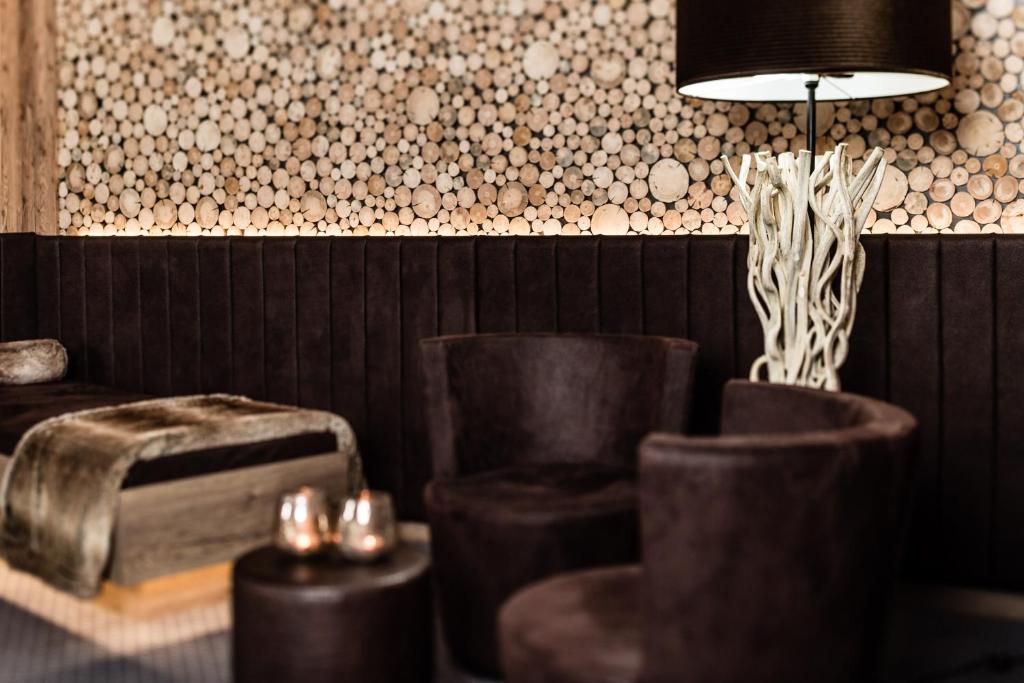 Posezení v ubytování ArtHotel Anterleghes - Gardenahotels