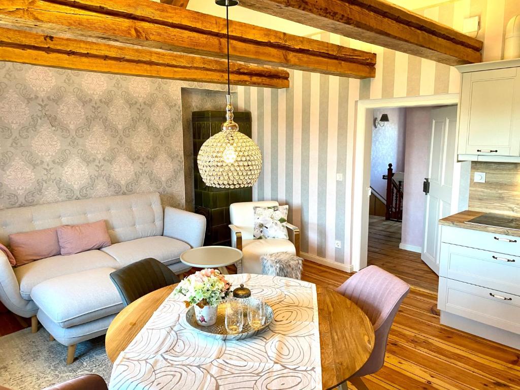 Kuchyň nebo kuchyňský kout v ubytování Villa B das zauberhafte Chalet