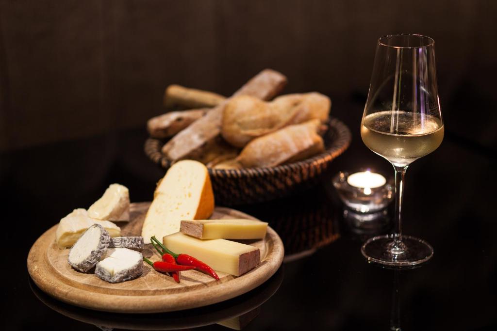 B Montmartre - Resim 12