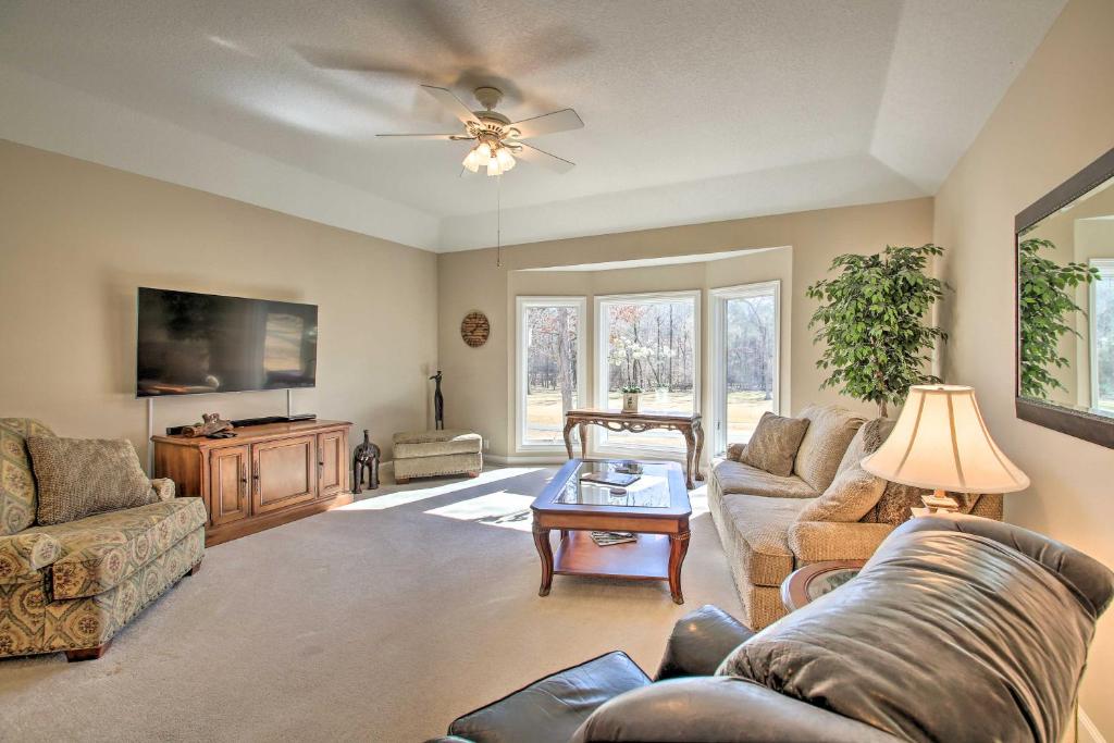 Ponce de Leon Golf Course Home on 12th Green!, Hot Springs Village