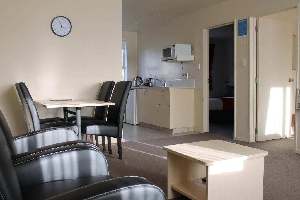 Alpine Rose Motel - Resim 11