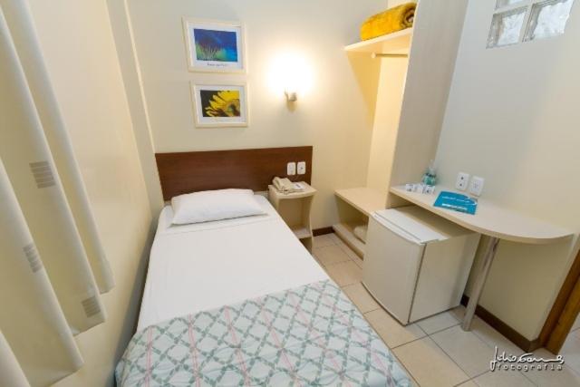 Bellmont Hotel - Single Room