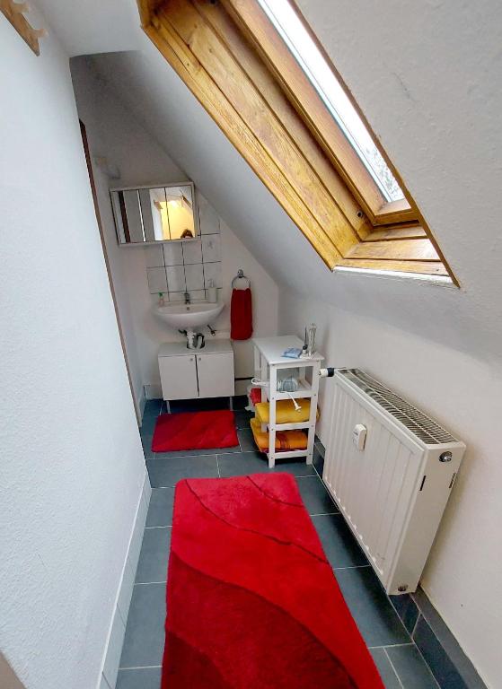 Ein Sitzbereich in der Unterkunft Ferienwohnung am Salzsee