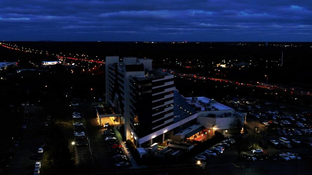 Nespecifikovaný výhled na destinaci Islandia nebo výhled na město při pohledu z hotelu