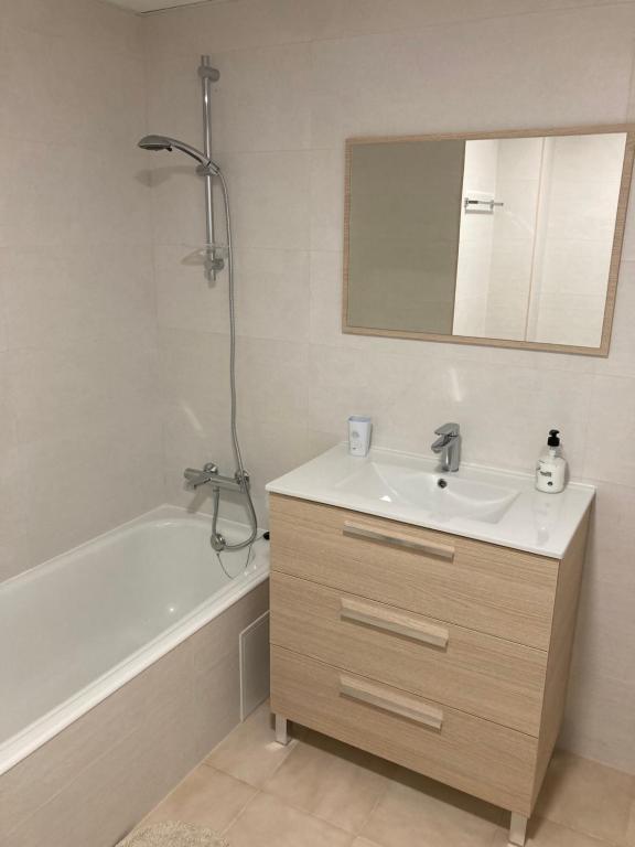 Cozy apartment on the sea - Apartamento De Dos Dormitorios