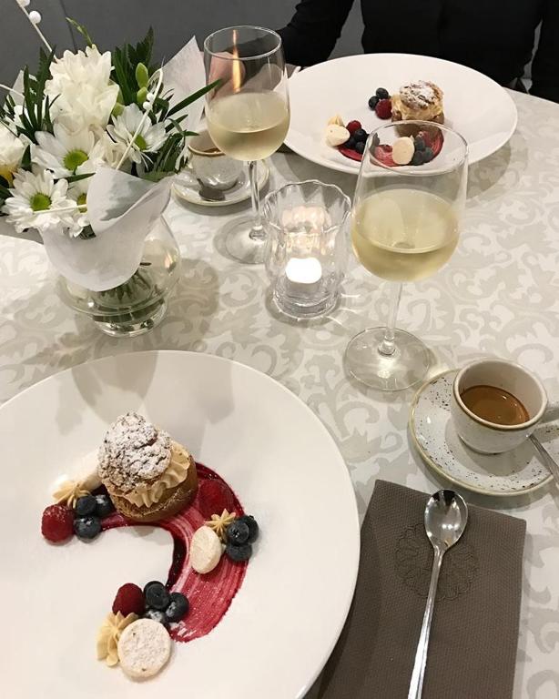 Bialy Dom Henlex Hotel Restauracja - Resim 26