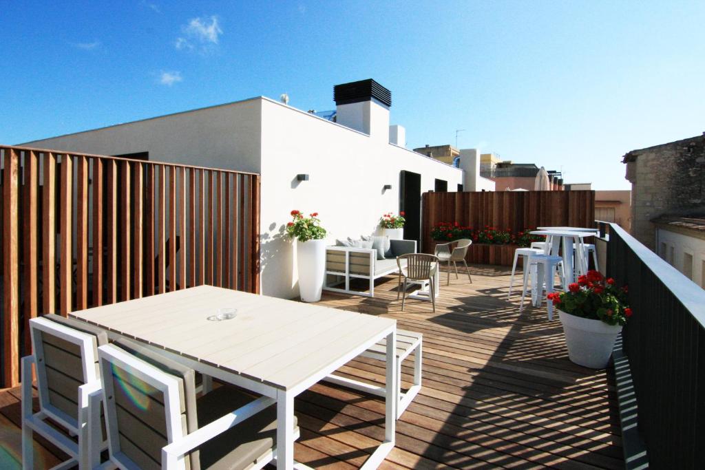 Balkón nebo terasa v ubytování Hotel Raval de la Mar