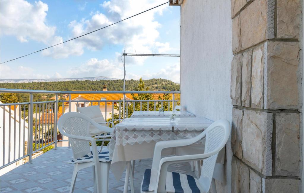 Balcon ou terrasse dans l'établissement Gorgeous Apartment In Stari Grad With Kitchen