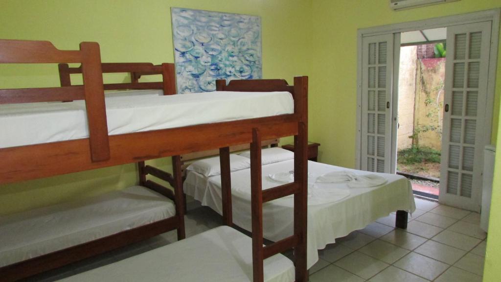 Dviaukštė lova arba lovos apgyvendinimo įstaigoje Pousada Flor de Jambo