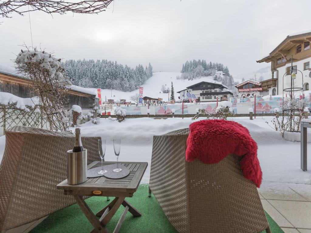 Chalet in Ellmau near Ski Lift v zime