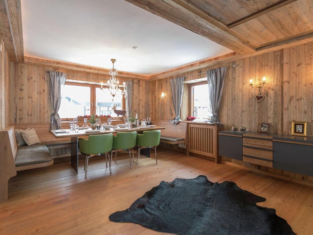 Posedenie v ubytovaní Chalet in Ellmau near Ski Lift