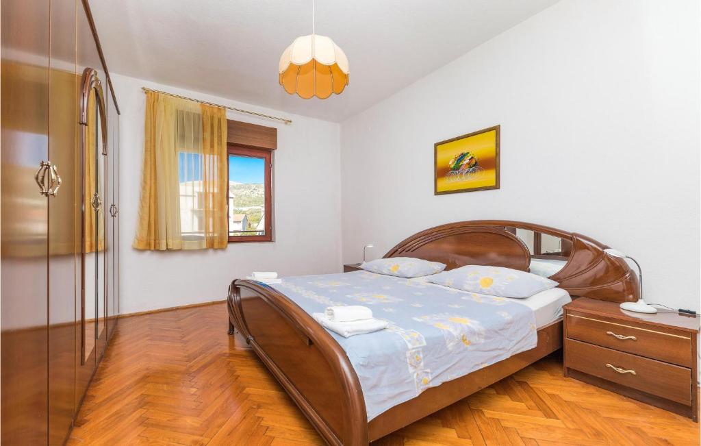 Posteľ alebo postele v izbe v ubytovaní Awesome Apartment In Trogir With Wifi