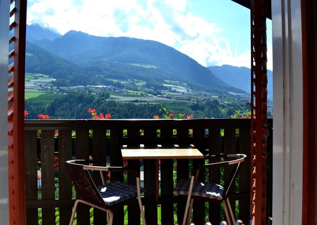 Výhľad na hory alebo výhľad na hory priamo z of the bed and breakfast