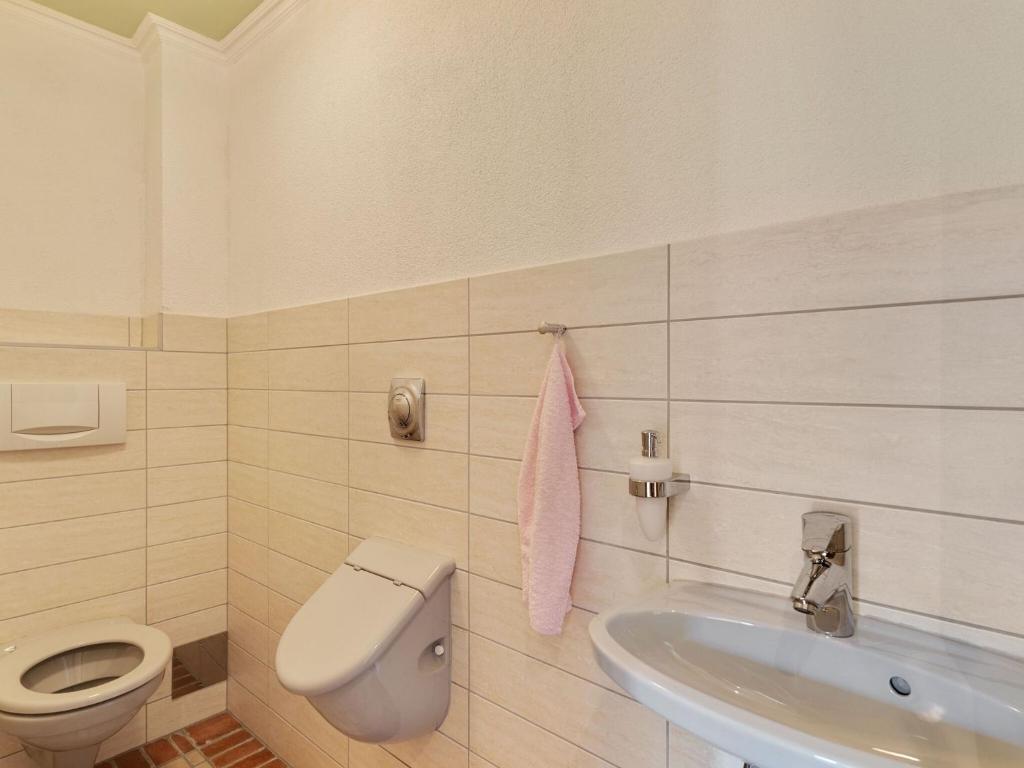 Kúpeľňa v ubytovaní Spacious apartment in Kappl