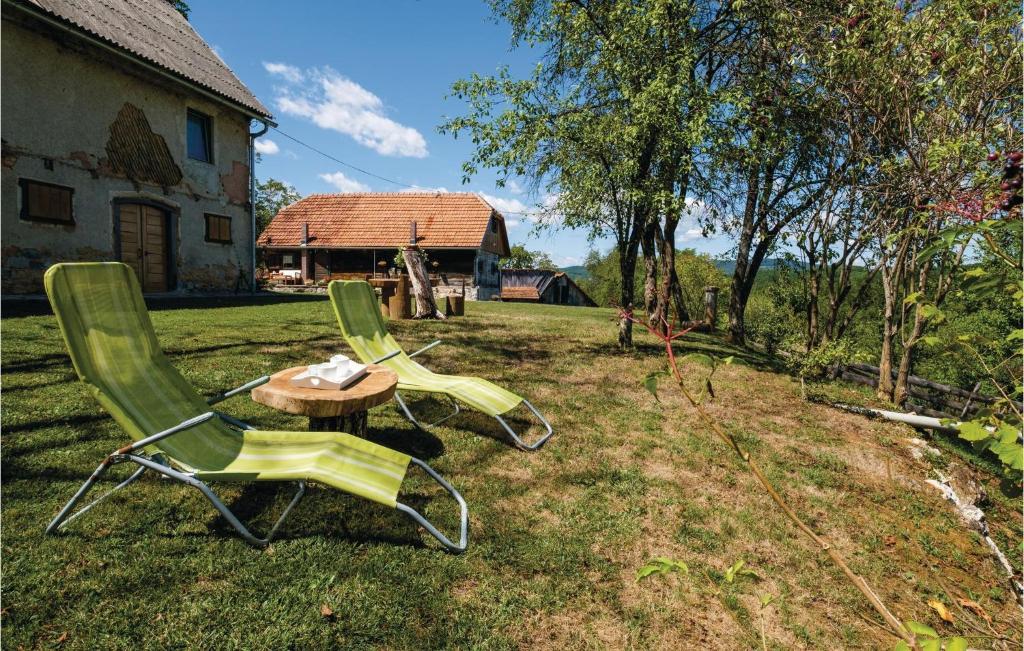 Zahrada ubytování Two-Bedroom Holiday Home In Ozalj