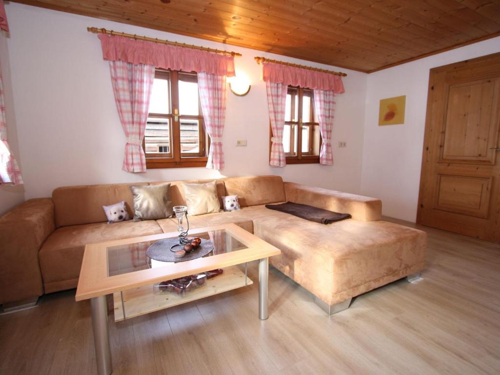 אזור ישיבה ב-Mansion in Eben near Ski Salzburger Sportwelt