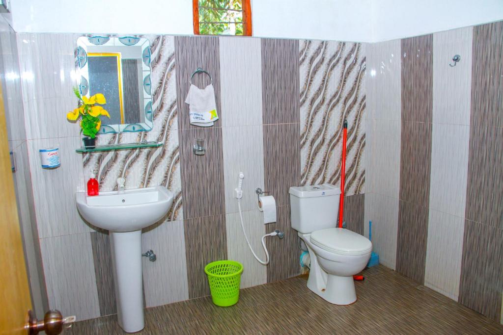 Sigiri Tarushan Home Stay - 8