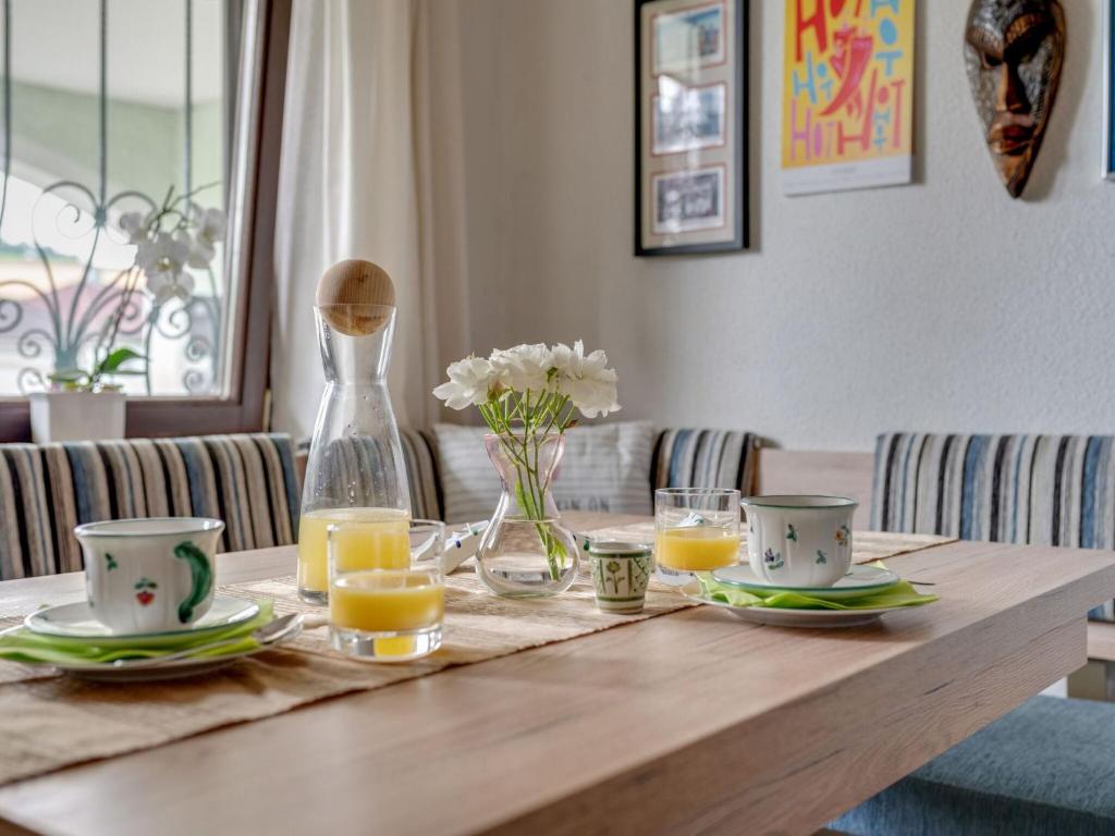 Riverside Apartment in Oed-Öhling italokat is kínál