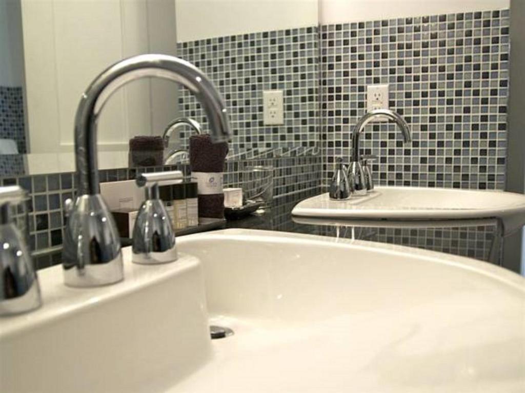 Camden Harbour Inn a member of Small Luxury Hotels - Suite Con Balcone