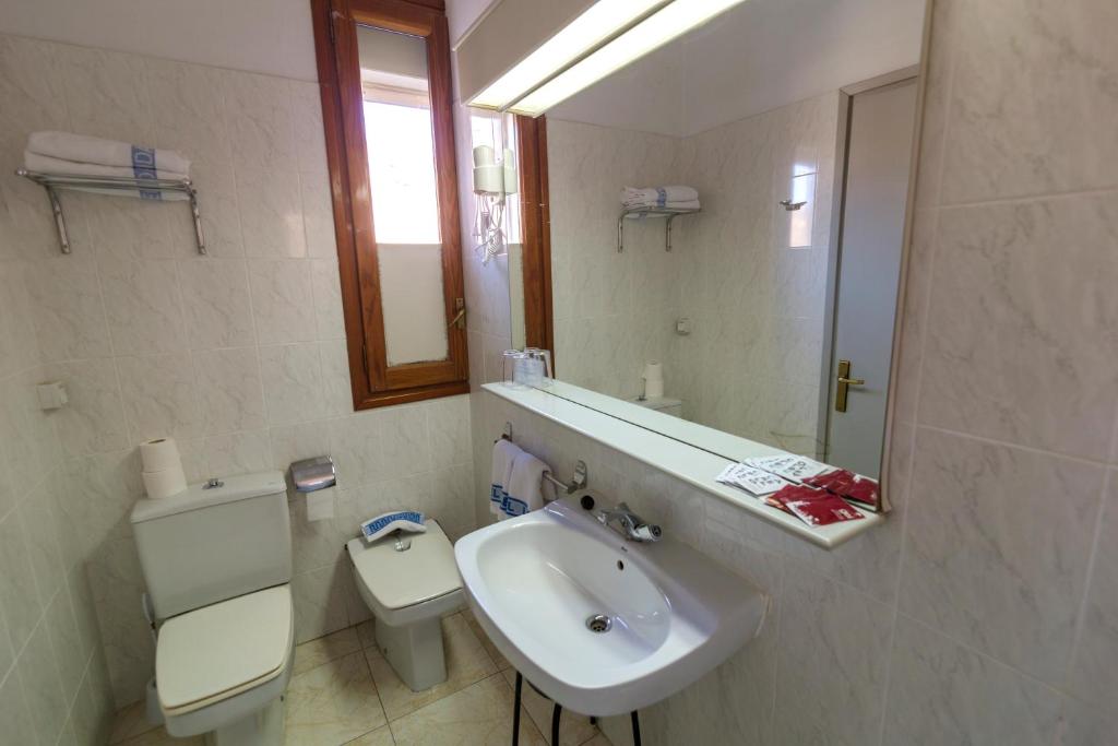 Koupelna v ubytování Hospedium Hotel Lleida