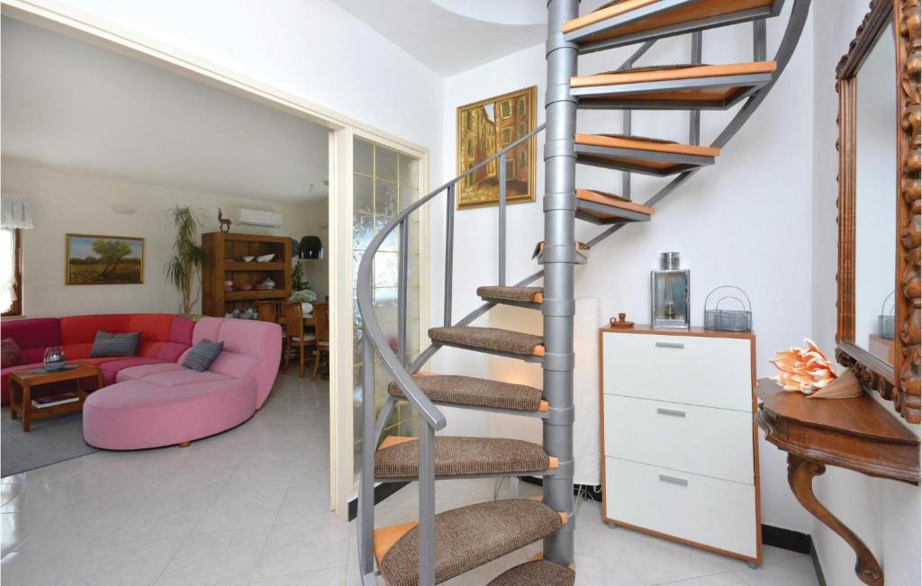 Posedenie v ubytovaní Cozy Home In Kastel Novi