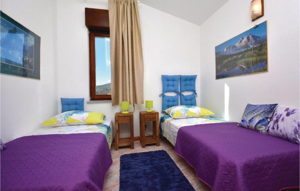 Posteľ alebo postele v izbe v ubytovaní Cozy Home In Kastel Novi