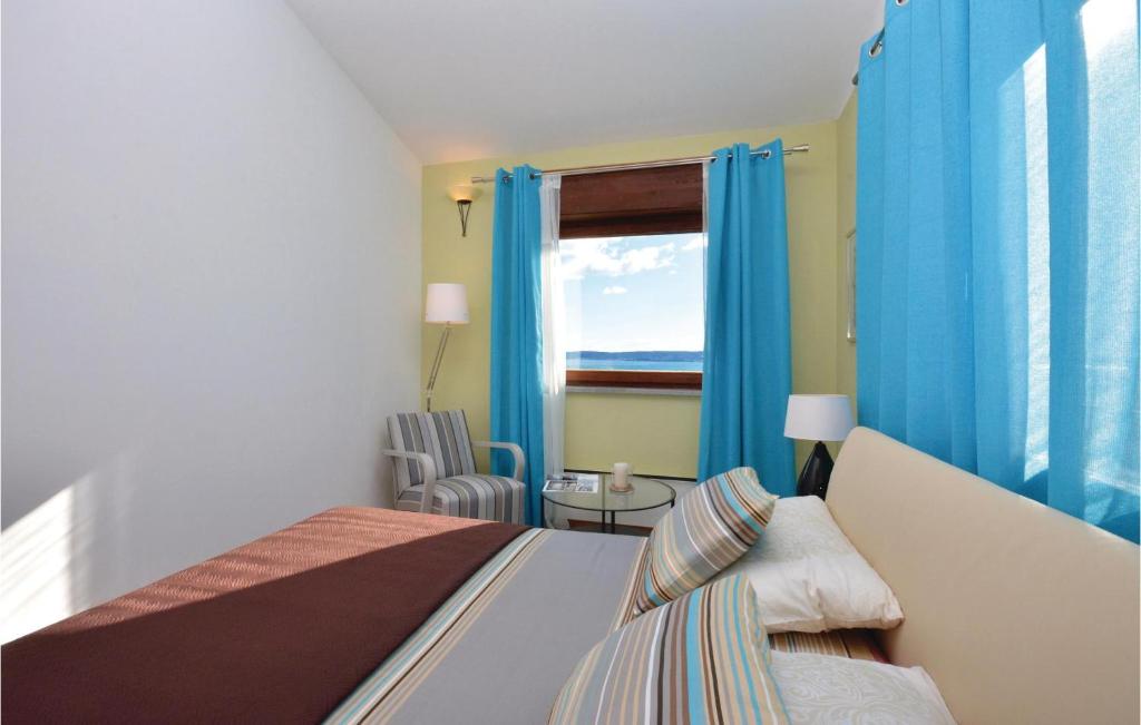 Posteľ alebo postele v izbe v ubytovaní Cozy Home In Kastel Novi