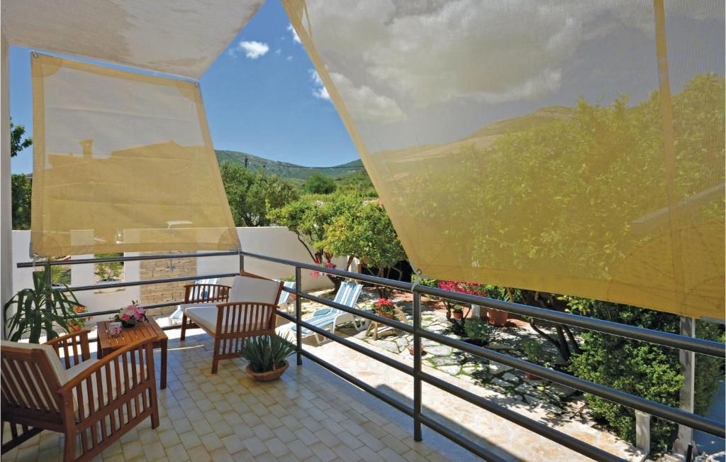 Balkón alebo terasa v ubytovaní Cozy Home In Kastel Novi