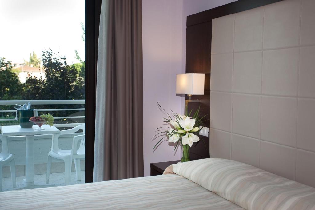 Hotel Porto Azzurro - 3