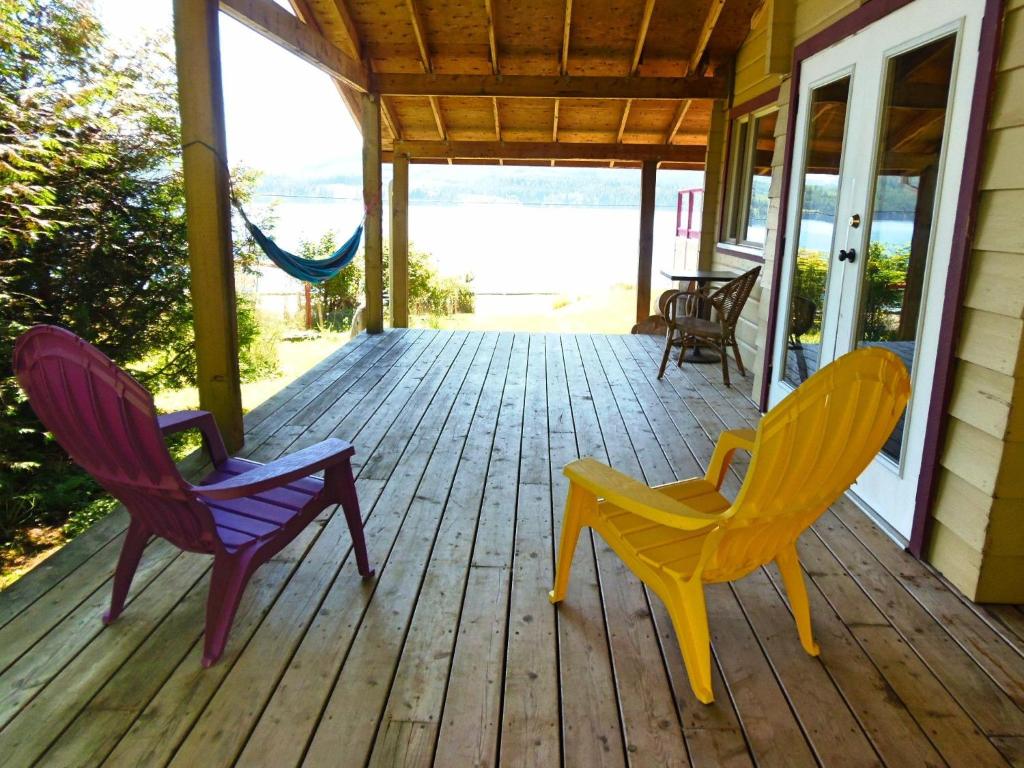 Balkón nebo terasa v ubytování Alert Bay Lodge