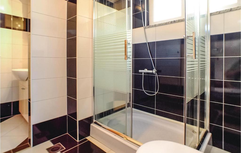 Kúpeľňa v ubytovaní Studio Apartment In Makarska