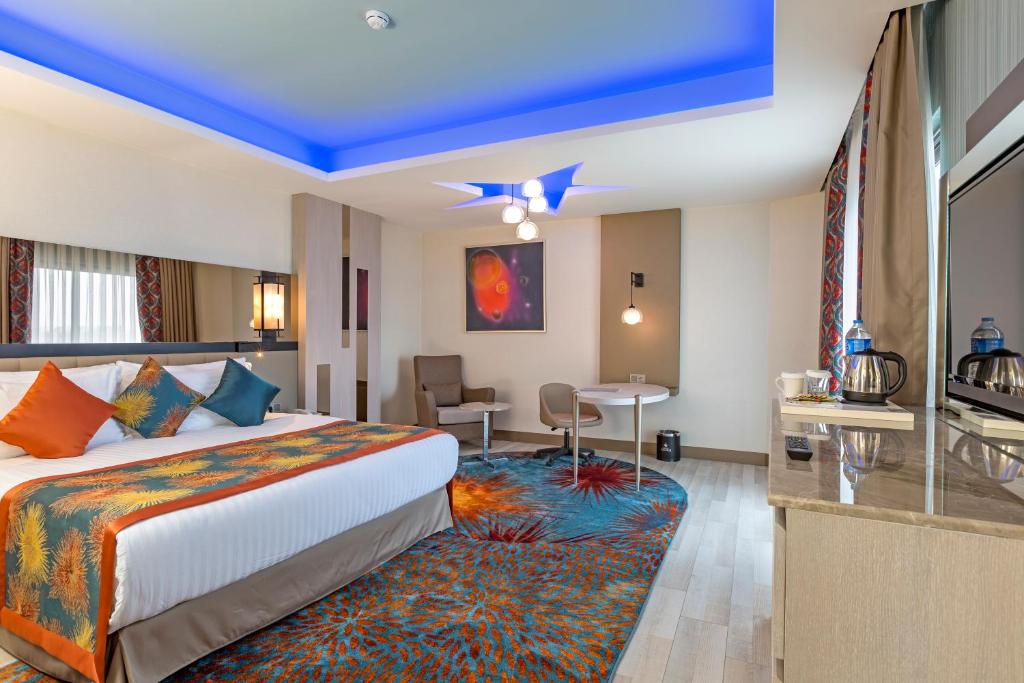 Royal Seginus - 