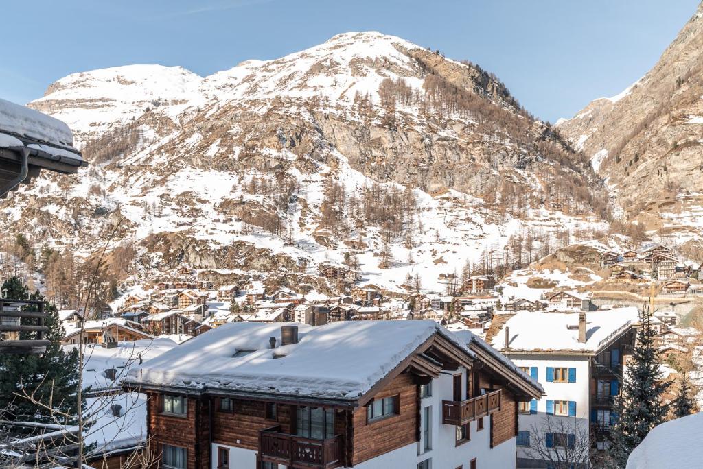 Nespecifikovaný výhled na hory nebo výhled na hory při pohledu z apartmánu