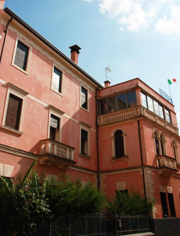 Budova, kde se bed and breakfast nachází